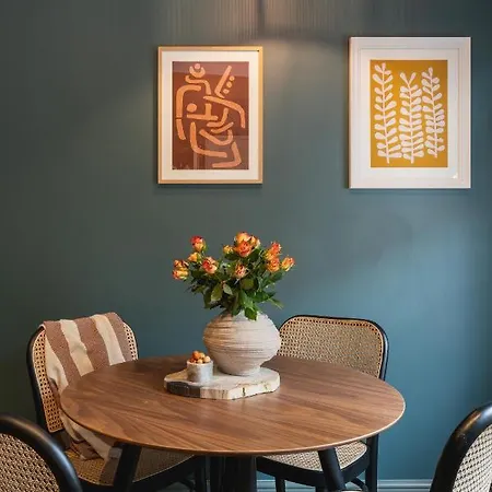 Apartment The Cotham Arms