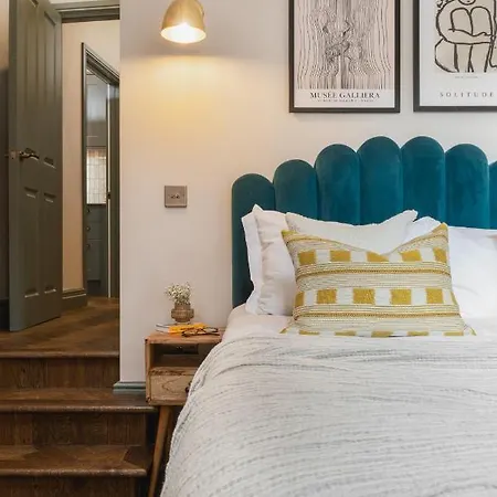 Apartmán The Cotham Arms *