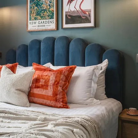 The Cotham Arms Apartmán *